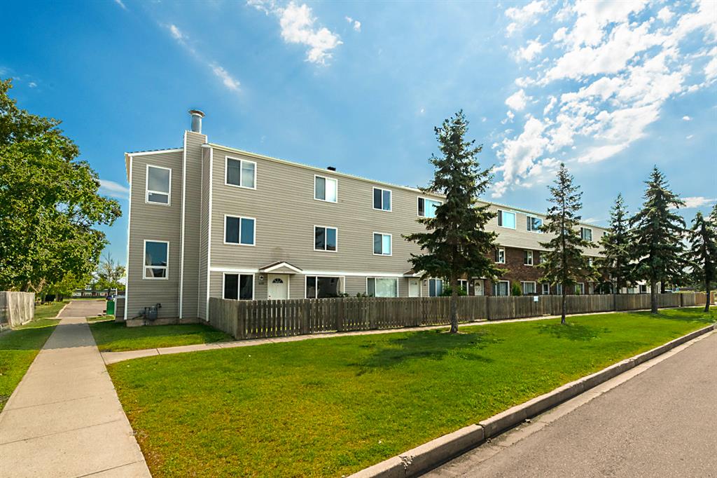 81 Ave. & 175 St., Edmonton Townhouse for Rent