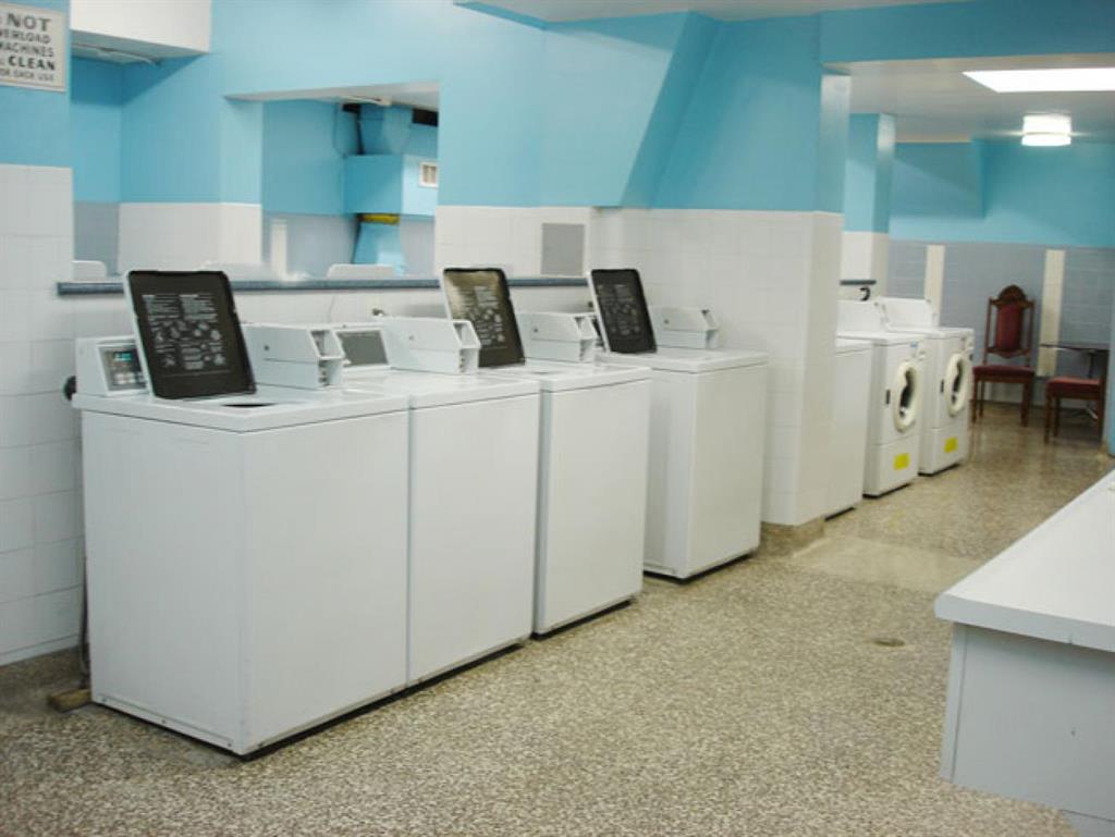 545 The West Mall, Etobicoke Apartment for Rent