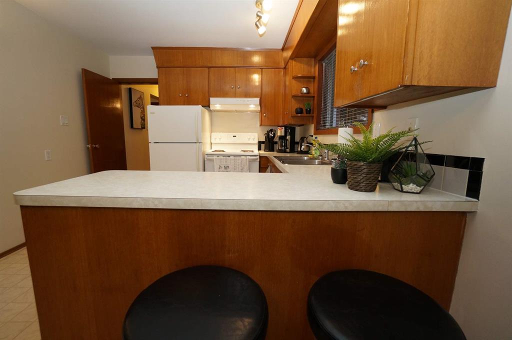 10008 86 Ave.