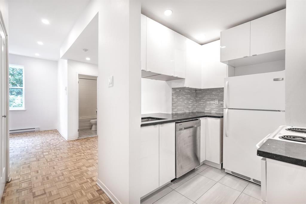 2235 Avenue Prud'Homme