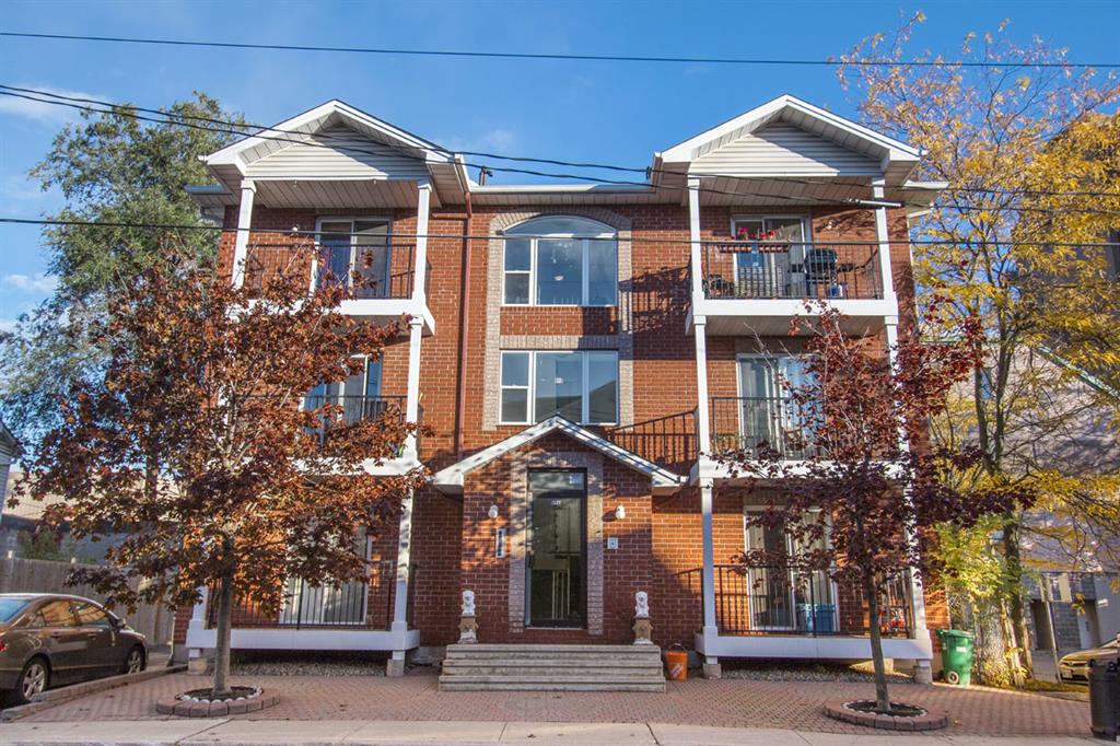 2 - 4 Armstrong Street