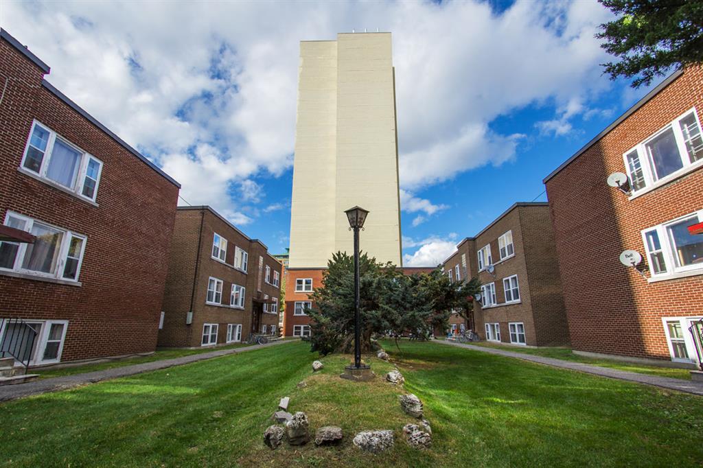 6 - 649 Rideau Street