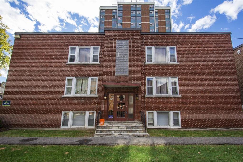 2 - 641 Rideau Street