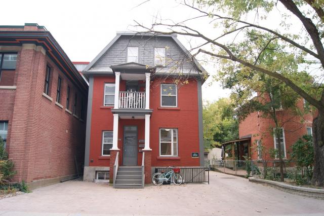 3 - 113 Holmwood Avenue