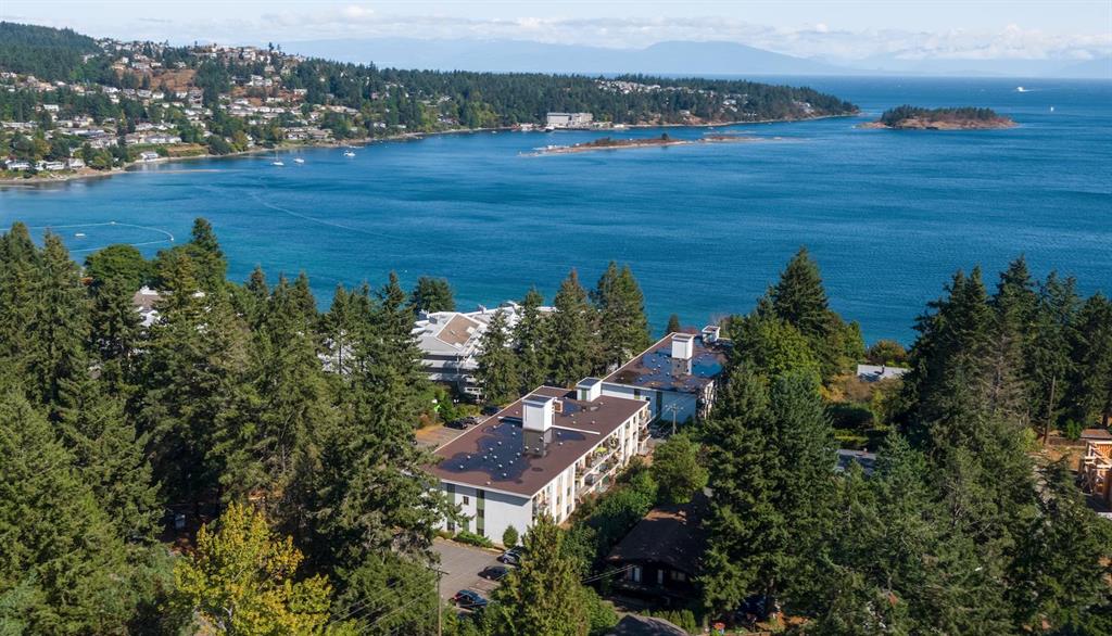 2550 Departure Bay Road