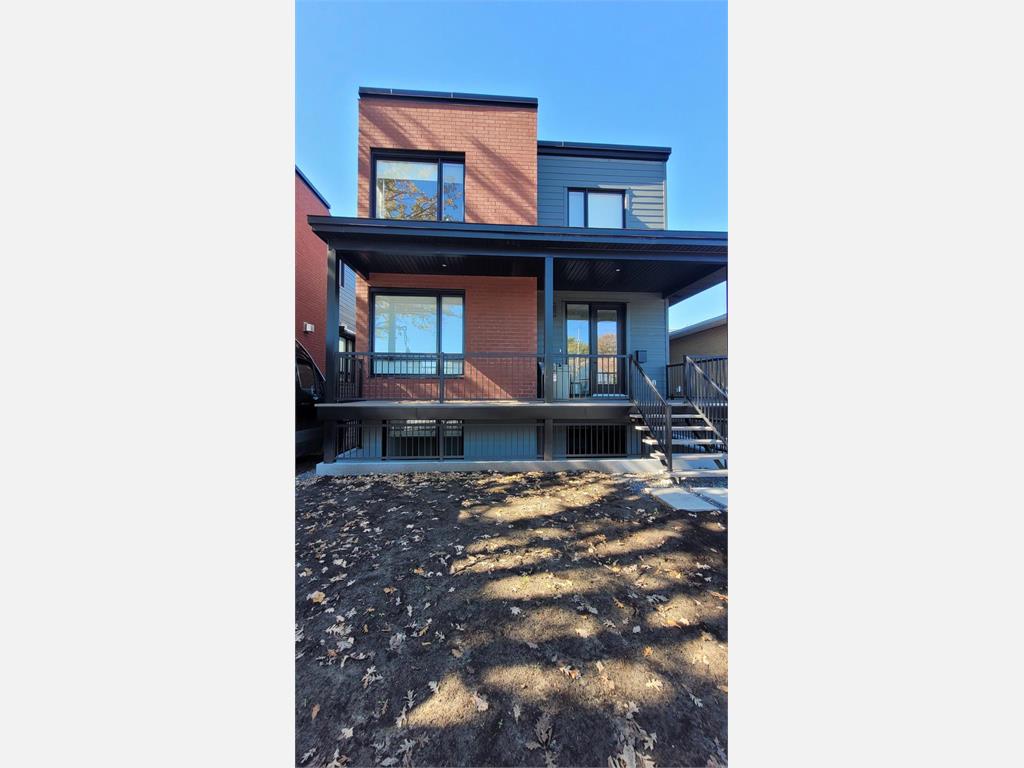 864 Woodroffe Avenue - C