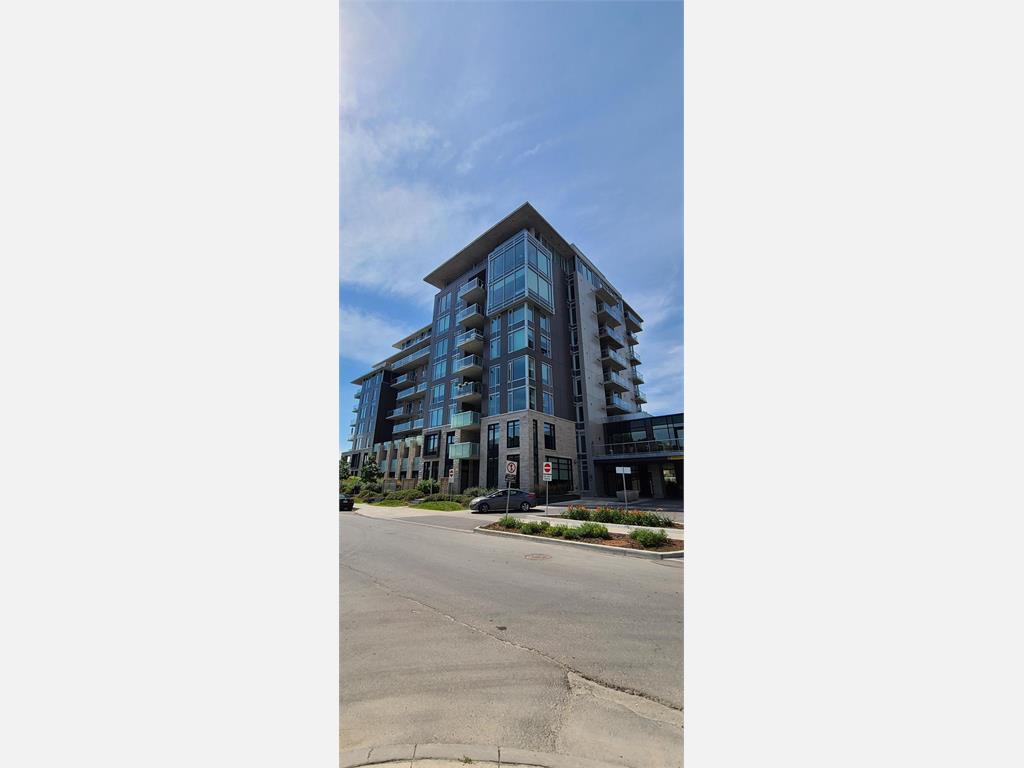 530 De Mazenod Avenue - 606