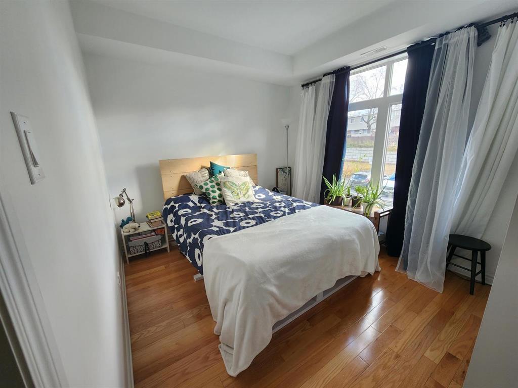 330 Everest Private