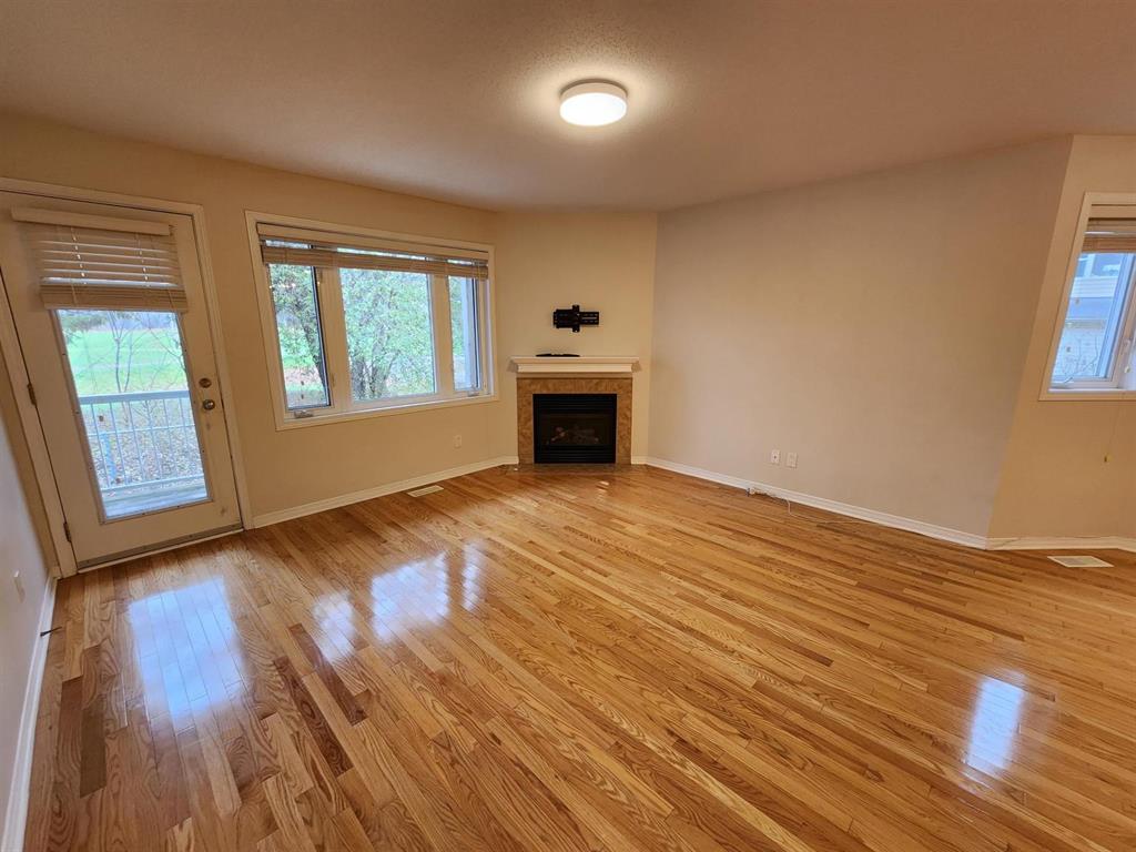 90 Steele Park Private