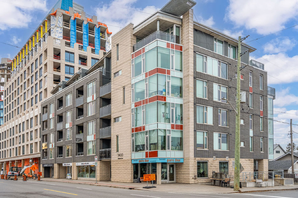 1433 Wellington Street West - 6