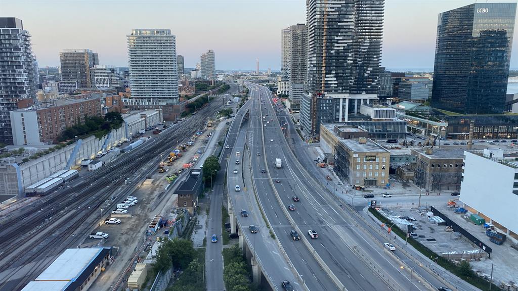 18 Yonge Street