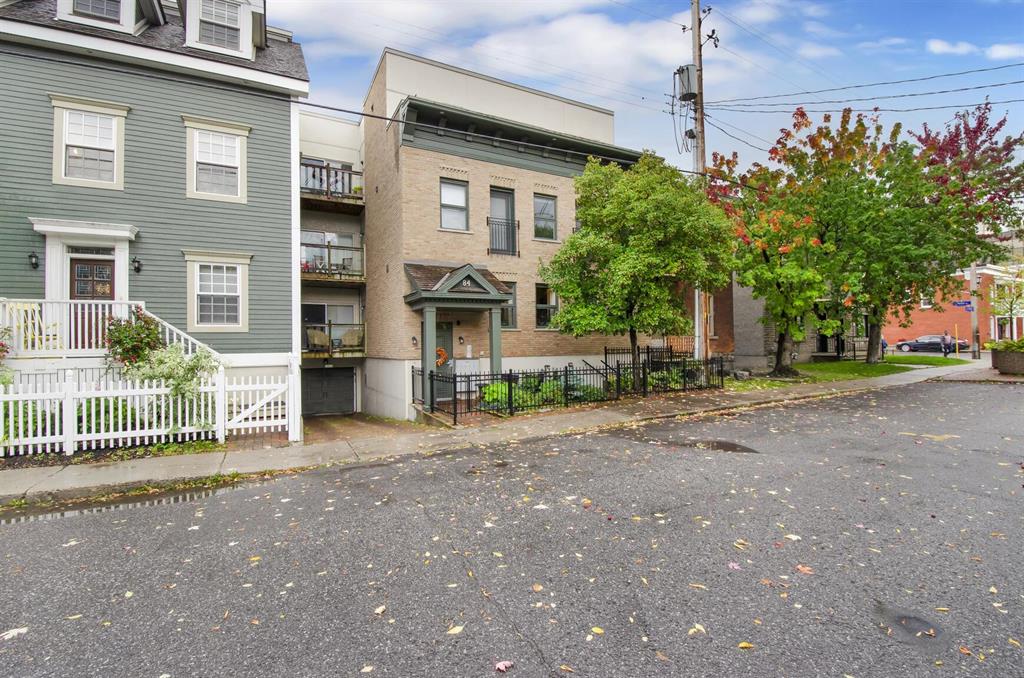 84 Saint Andrew Street - 302