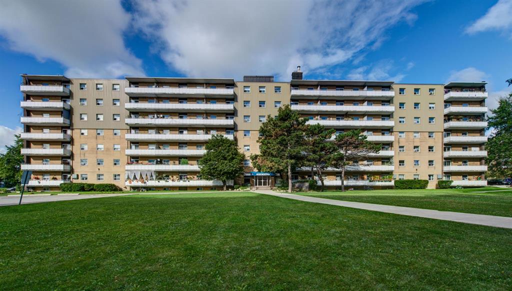 230 Lake Promenade