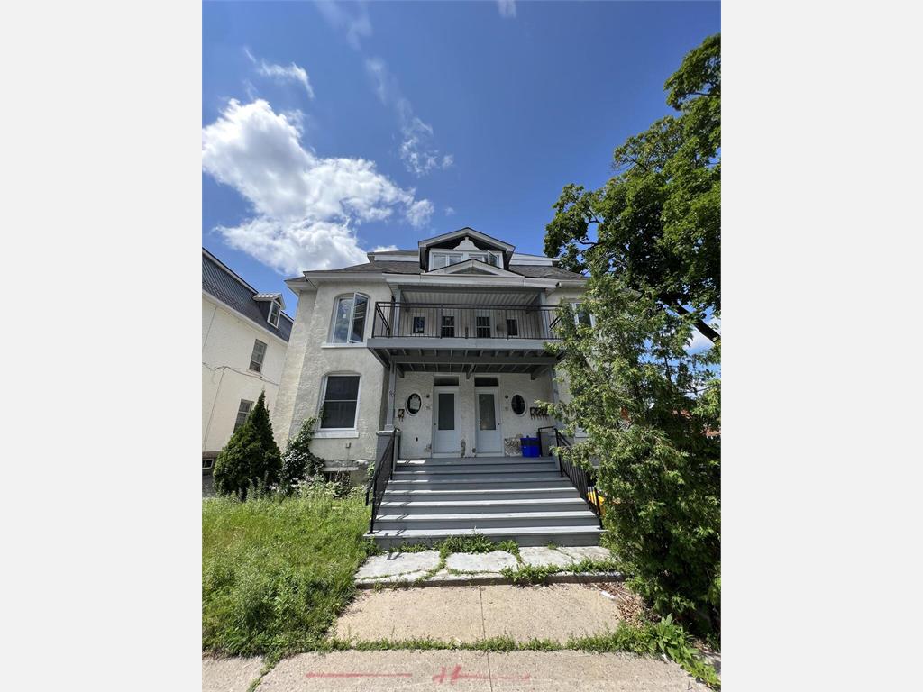 90 Charlotte Street - 1