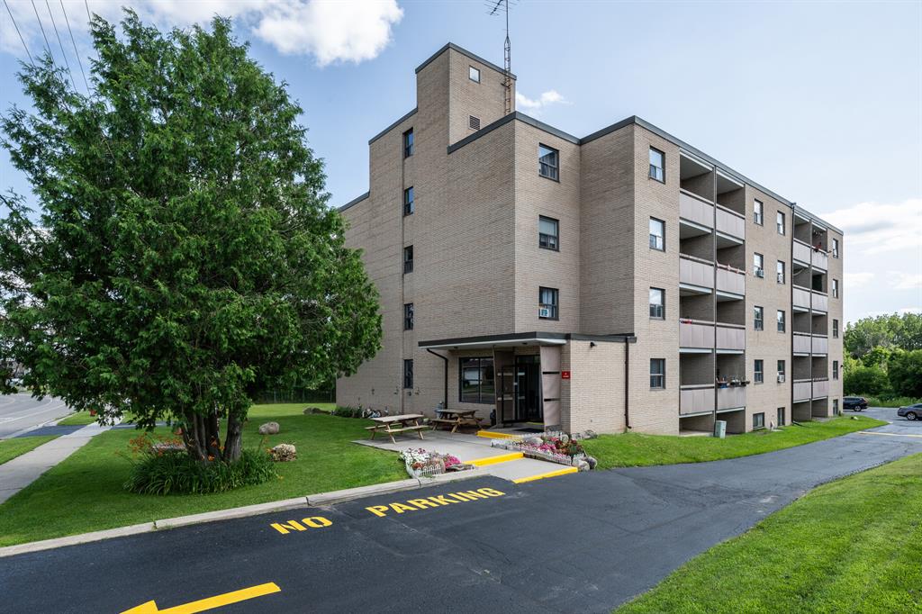 200 Churchill Road South