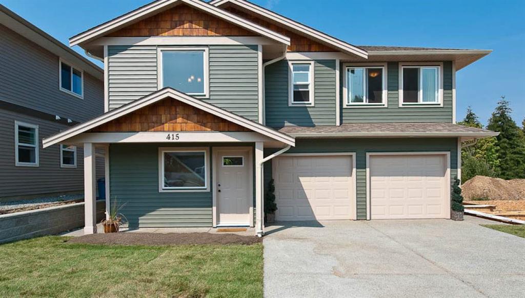415 Applewood Crescent