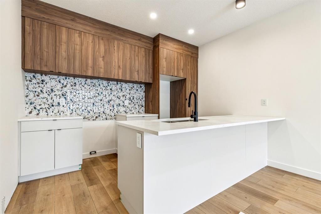 11430 123 Street Northwest