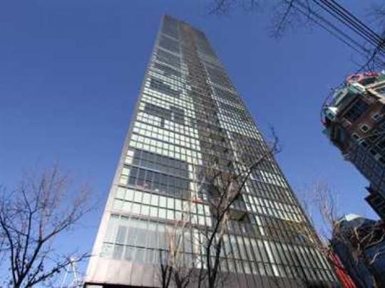 110 Charles Street East Suite 3405