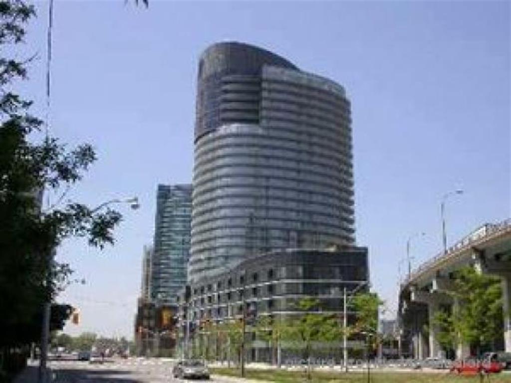 38 Dan Leckie Way