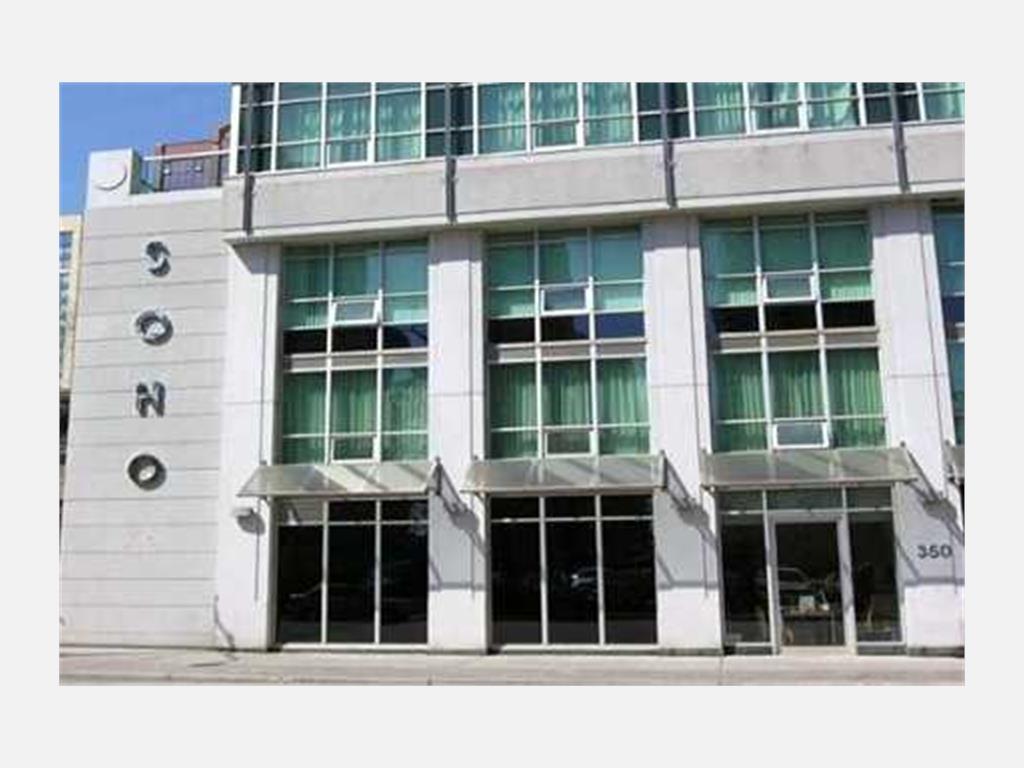 350 Wellington Street West