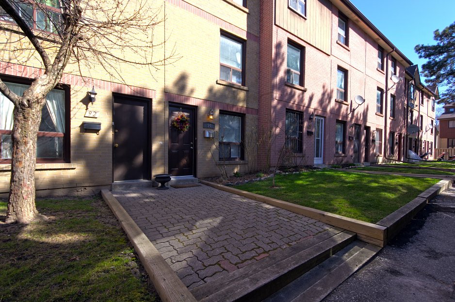 275 Broadview Avenue