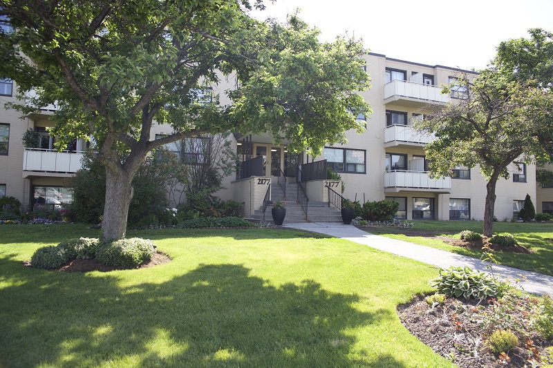 2177 Avenue Road
