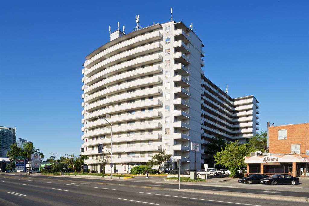 5900 Yonge Street