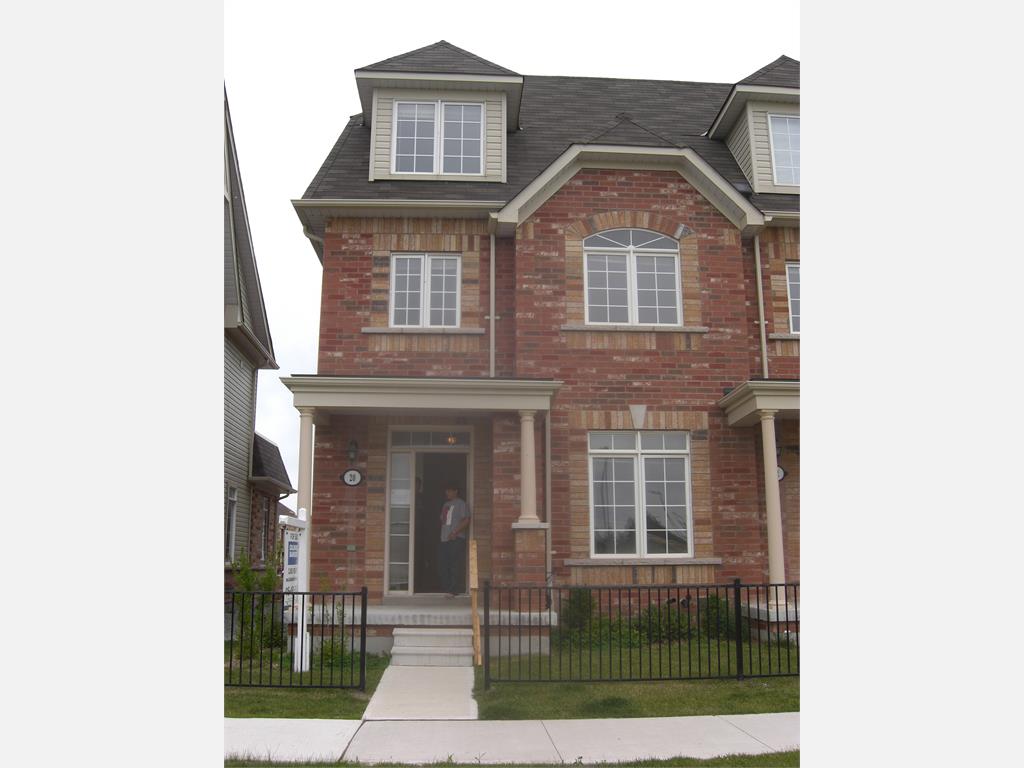 20 Wicker Parkway