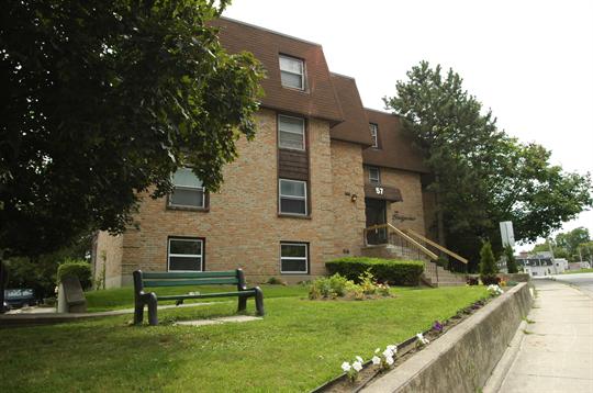 57 Bridge St W