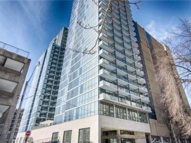 210 Simcoe Street