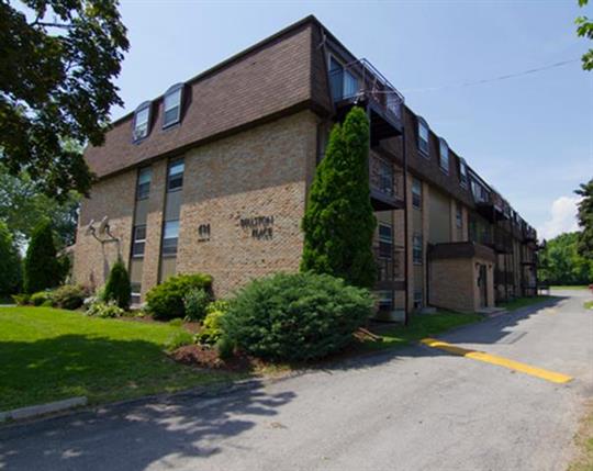 4 Applewood Drive