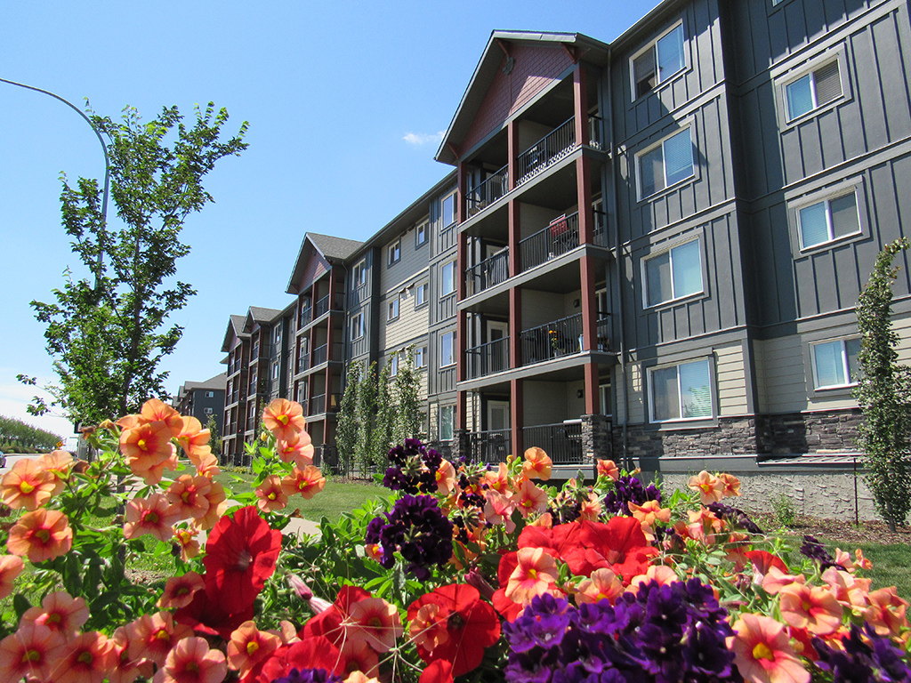 2703, 2707, 2711 & 2715 James Mowatt Trail SW