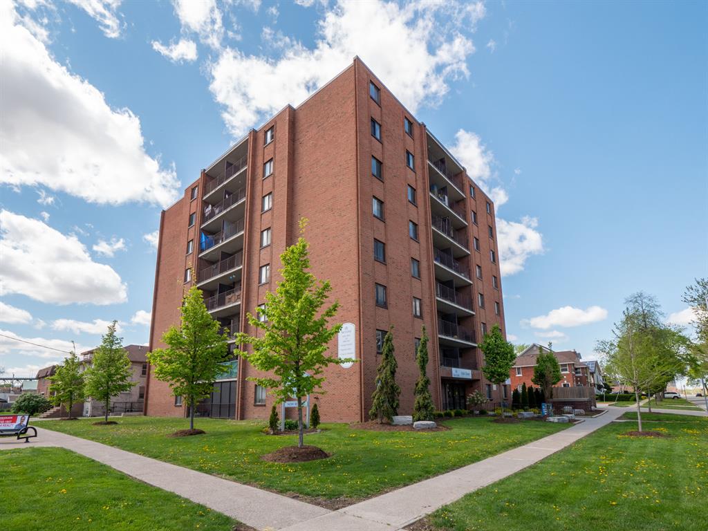 275 Askin Ave.