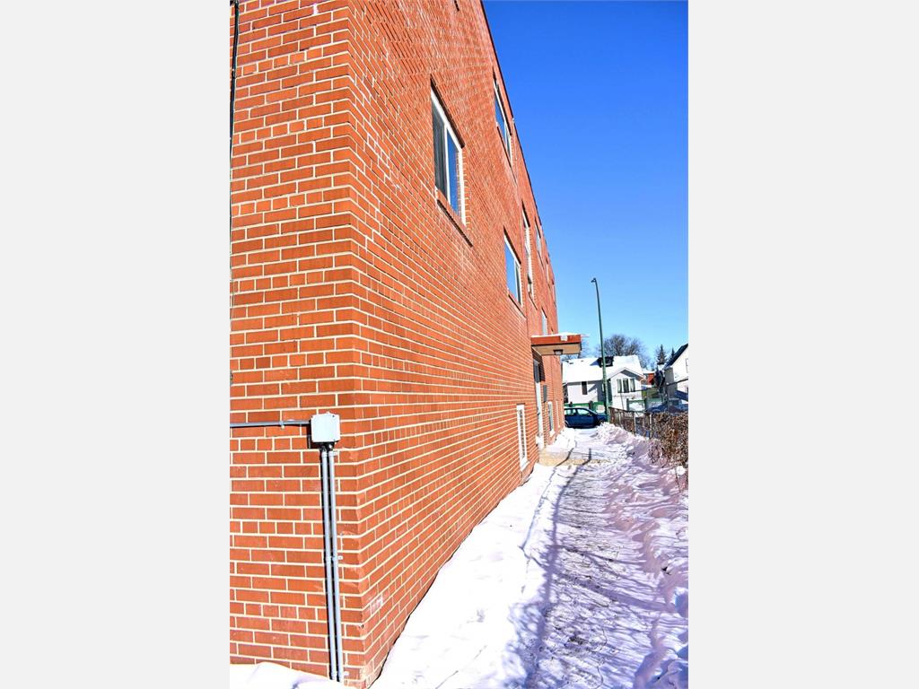 394 Talbot Avenue