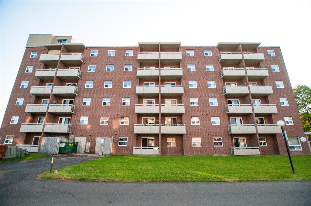 6 & 16 Willow Rd.