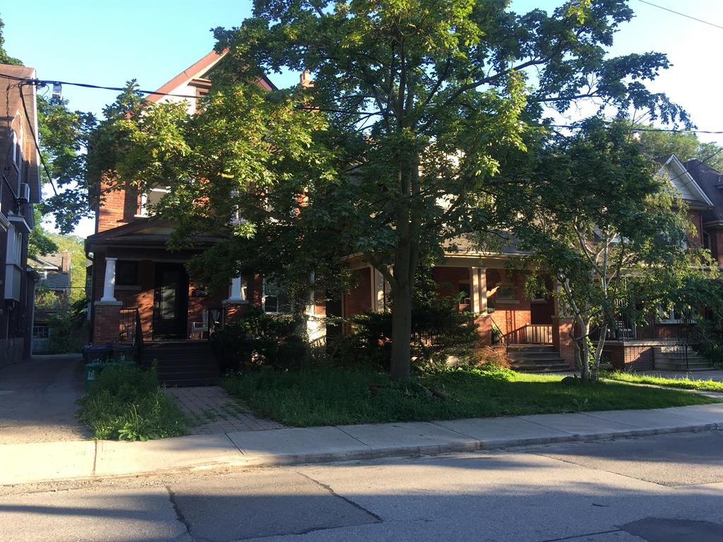 227 Grenadier