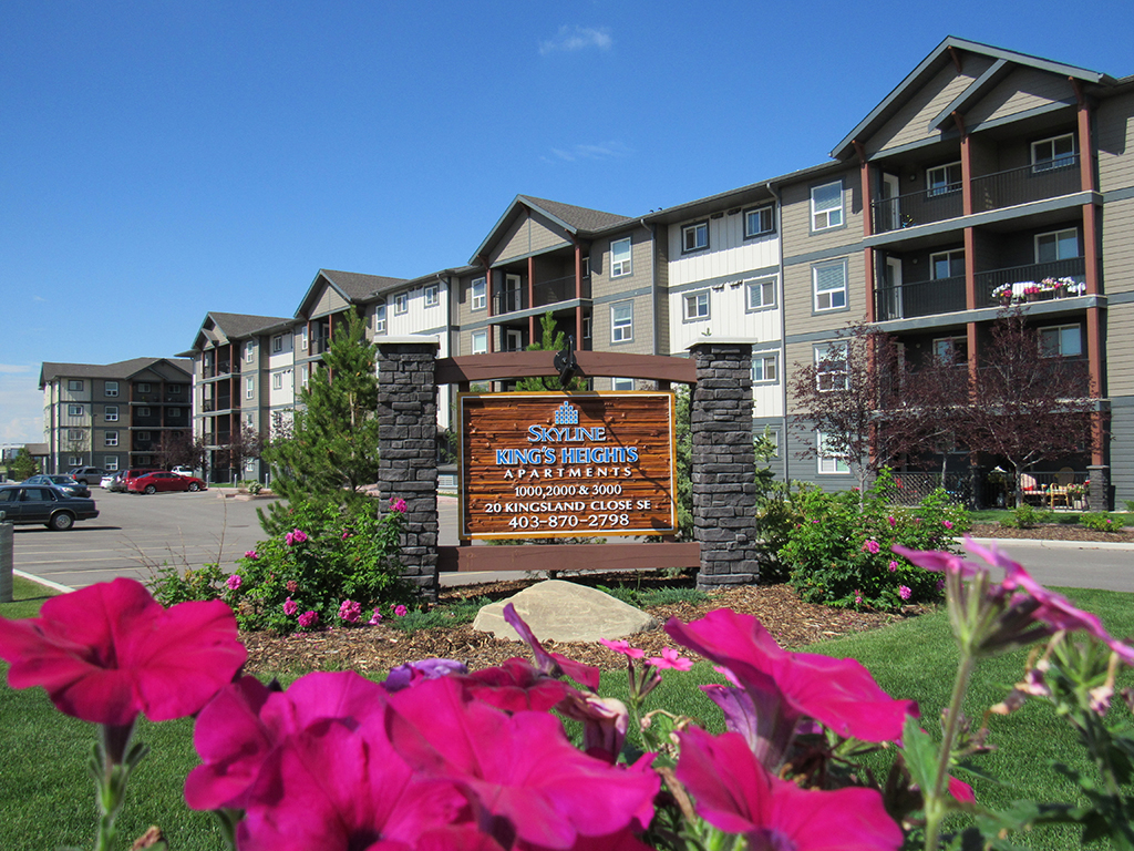 20 Kingsland Close SE, Airdrie Apartment for Rent