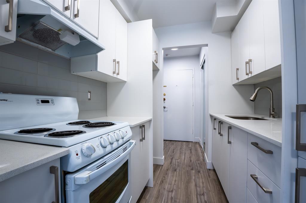 7790 Avenue Tr�moli�res