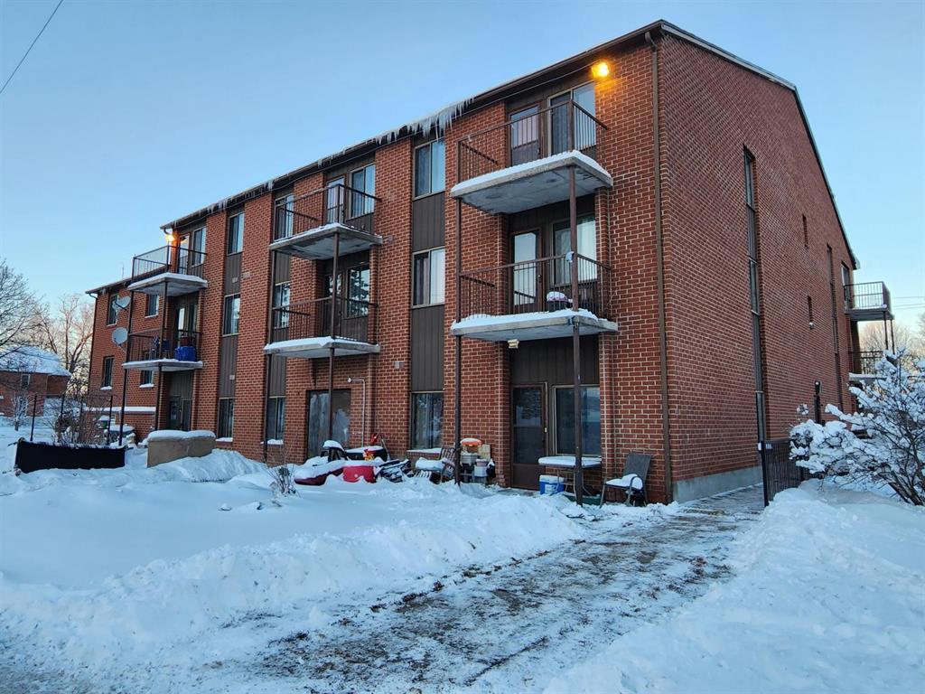 6 John Street South