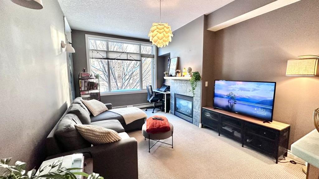 218 - 930 Centre Avenue Northeast