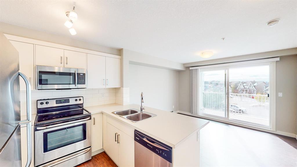 320 - 130 Auburn Meadow View Southeast
