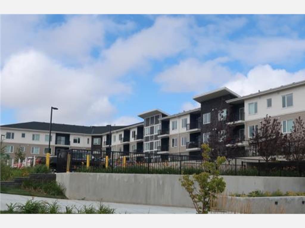 440 Sherwood BLVD NW, Calgary Apartment for Rent