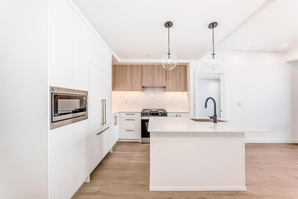 606- 8375 Broadcast Avenue SW