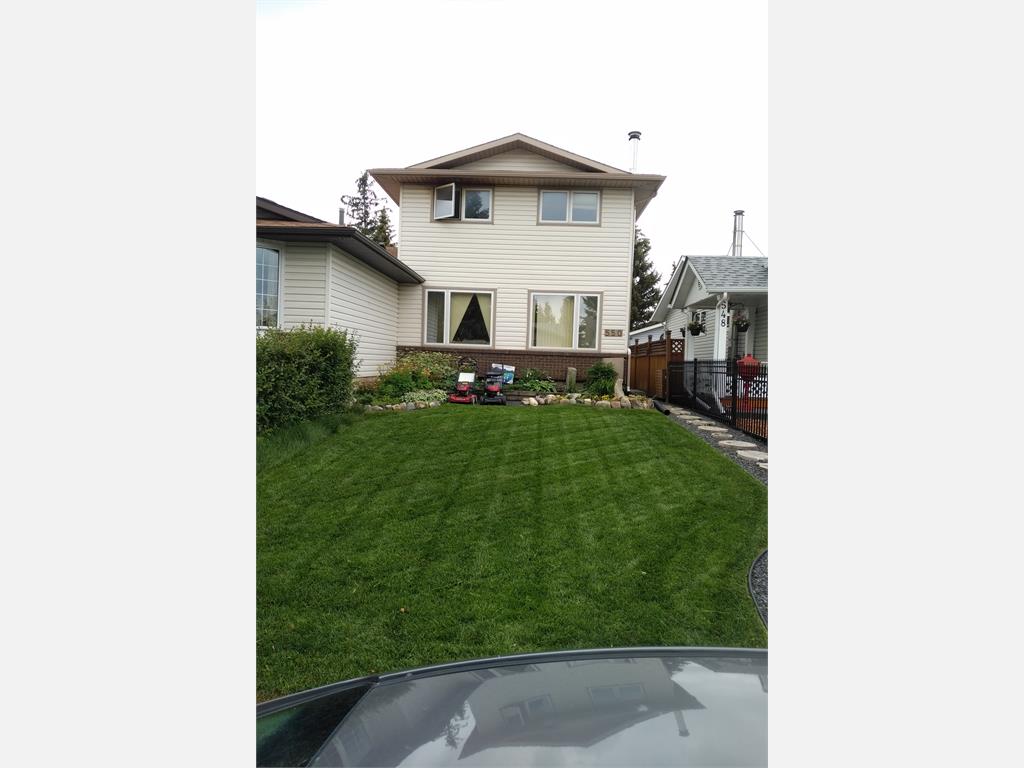 550 Queensland Place SE