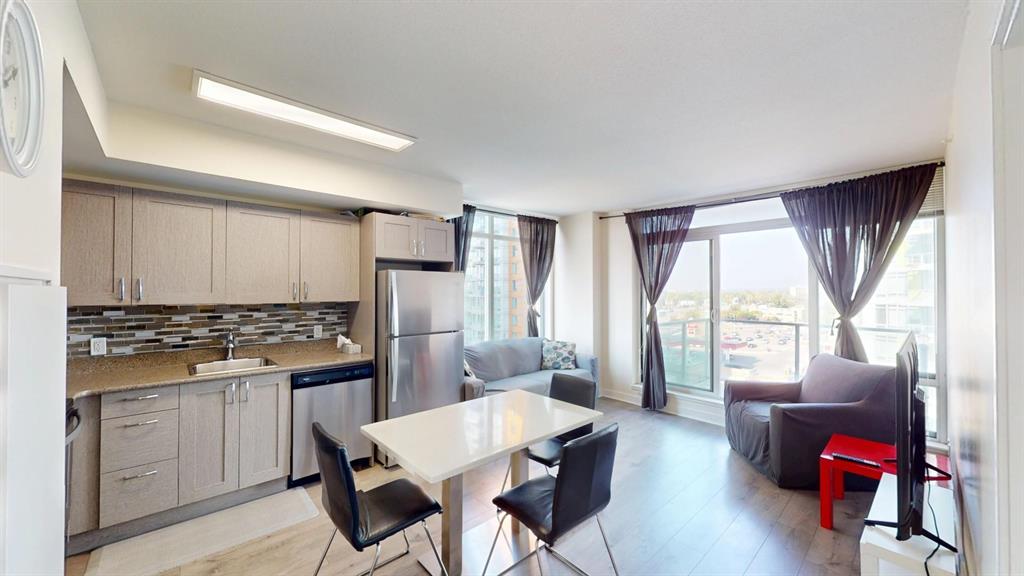 807-10 Brentwood Common Nw