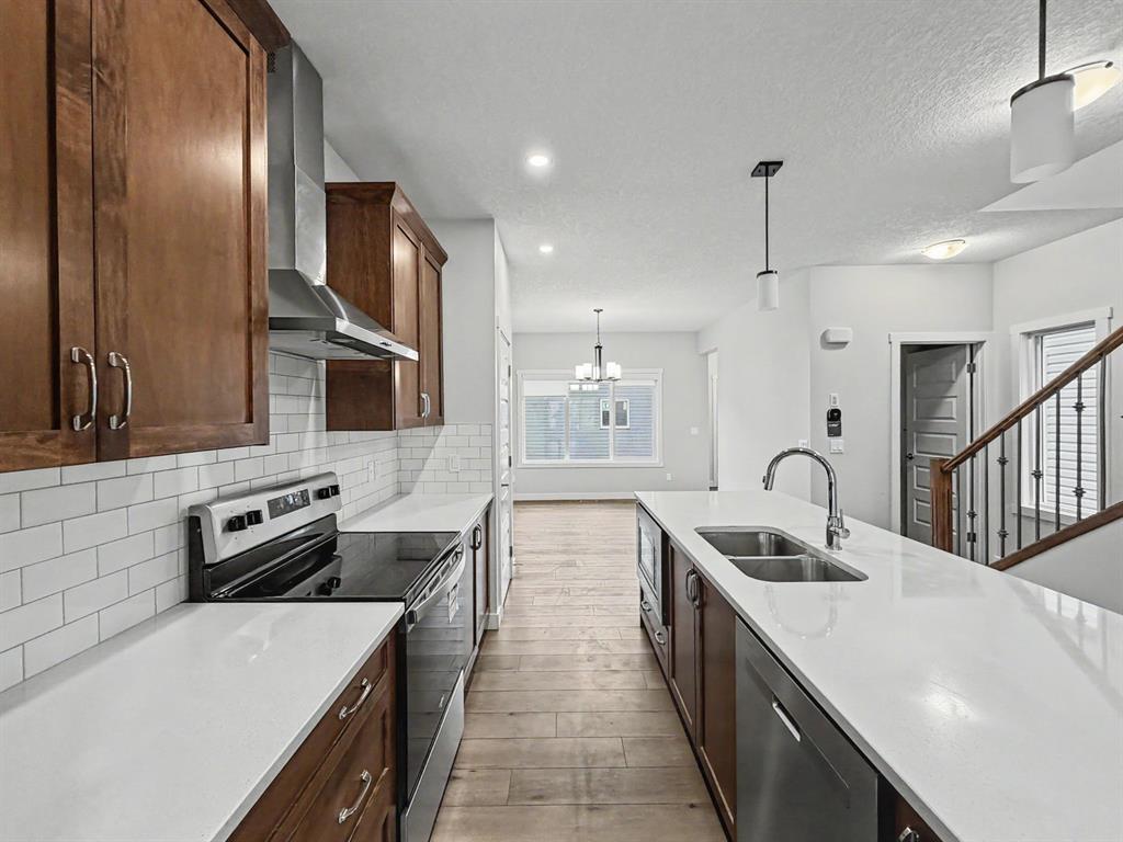 18 Sage Hill Lane NW