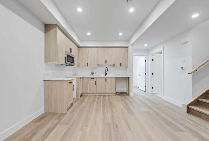 LOWER - 7732 46 Avenue Northwest