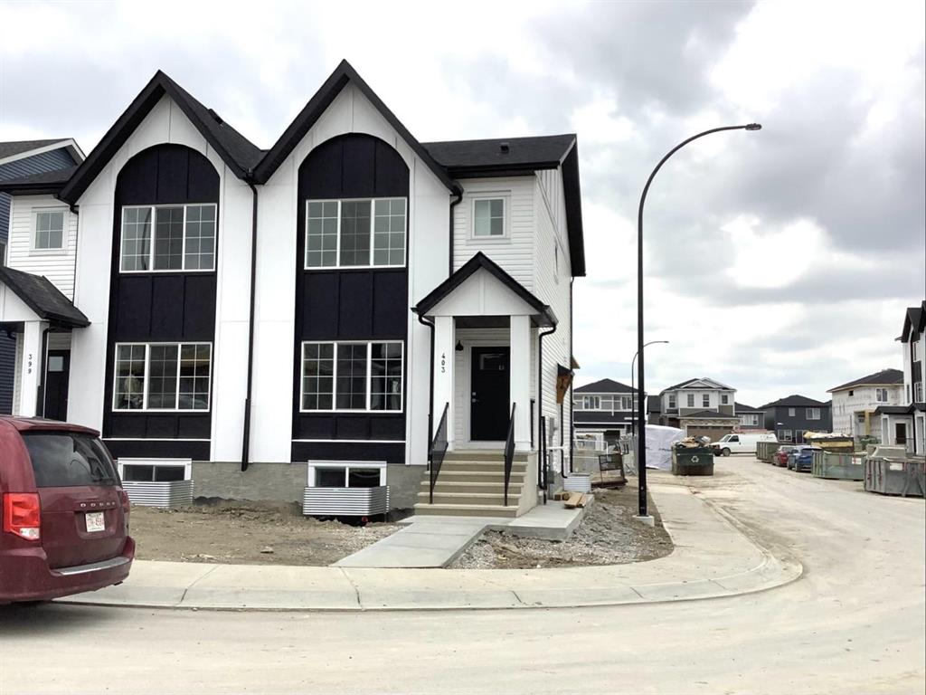 Upper - 403 Carringvue Grove NW