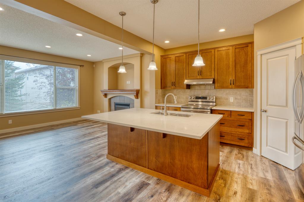 11 Everoak Bay Southwest