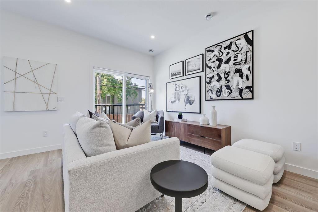 930 38 Street Southwest